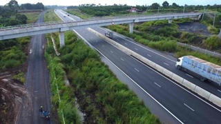 Bộ GTVT cam kết hoàn thành đường gom dân sinh trên các tuyến cao tốc Bắc-Nam