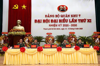 Khai mạc Đại hội đại biểu Đảng bộ Quân khu 7 lần thứ XI