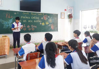 Đình chỉ học tập: Nên hay không?