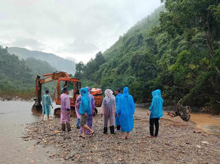 Thi thể người đàn ông được tìm thấy sau nhiều ngày bị nước cuốn mất tích