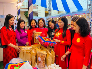 Quảng bá đặc sản vùng miền do phụ nữ sản xuất kinh doanh