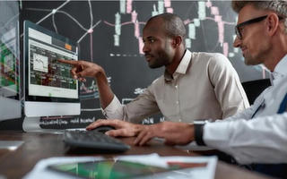 Tiết lộ lý do khối ngoại gom mạnh cổ phiếu ngân hàng