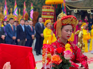 Phú Thọ: Tưng bừng khai hội Đền Mẫu Âu Cơ