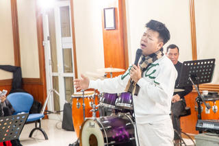 Vũ Thắng Lợi 'thăng hoa' miệt mài luyện thanh chuẩn bị cho liveshow 'Quê hương'