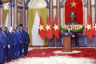 Chủ tịch nước Lương Cường tiếp Đại sứ các nước trình Quốc thư