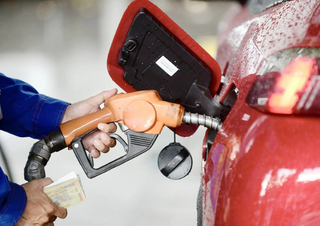 Giá xăng, dầu tăng - giảm trái chiều