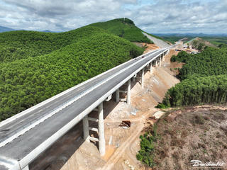 Toàn cảnh cao tốc Vạn Ninh - Cam Lộ sắp về đích