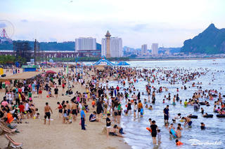 Hàng trăm nghìn du khách về Quảng Ninh nghỉ lễ 2-9