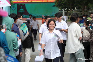 Sĩ tử Hà Nội bước vào môn cuối cùng kỳ thi lớp 10 công lập 2025