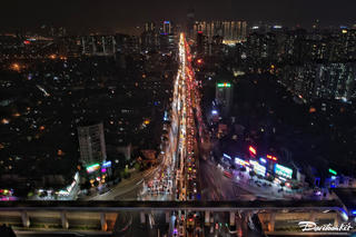 Người dân về quê nghỉ Tết Dương lịch trong đêm, Vành đai 3 Hà Nội ùn tắc gần 10km
