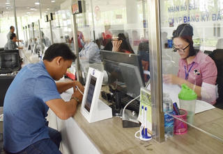 Cải thiện thái độ phục vụ nhân dân