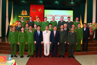 Nam Định: Tiễn nguyên Phó Giám đốc Công an tỉnh, đón tân Phó Giám đốc