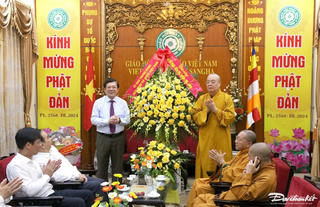 Phó Chủ tịch Nguyễn Hữu Dũng chúc mừng Đại lễ Phật đản năm 2024