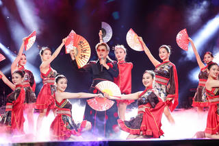 Chuyện từ thiện 'phông bạt', 'làm màu' được đưa vào Tết Vạn Lộc 2025