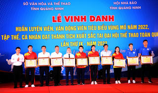 Quảng Ninh: Vinh danh 12 VĐV, HLV tiêu biểu vùng Mỏ năm 2022