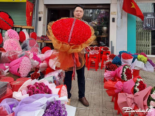 Nhộn nhịp thị trường hoa Valentine tại Thái Nguyên