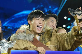 Voi Bản Đôn Anh Tú giành quán quân 'Ca sĩ mặt nạ' mùa 2