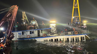 Hà Nội: Hỗ trợ khẩn cấp các gia đình có người thân gặp nạn trong vụ lật tàu tại Quảng Ninh