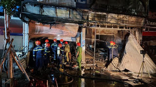 Huế: Làm rõ nguyên nhân cửa hàng ngũ kim bất ngờ bốc cháy trong đêm