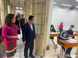 Học sinh Hà Nội thử sức thi tốt nghiệp THPT theo chương trình mới