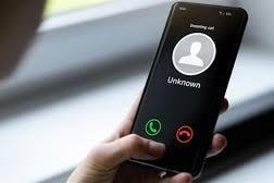 Điên đầu vì cuộc gọi làm phiền