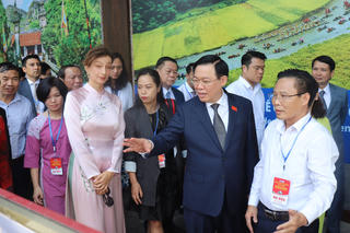 Chủ tịch Quốc hội Vương Đình Huệ dự Lễ kỷ niệm 50 năm Công ước 1972