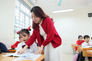 Miễn học phí: Tái đầu tư chiến lược