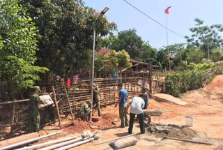 Bản làng nơi đại ngàn Trường Sơn mong ngóng ánh đèn điện