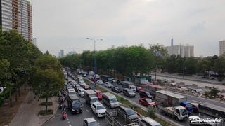 Cửa ngõ TP Hồ Chí Minh ùn tắc trước ngày nghỉ lễ 30/4