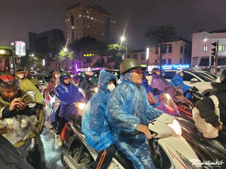 Chiều tối nhiều khu vực có mưa dông, đề phòng lốc sét