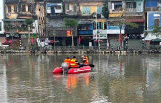 Hải Phòng: Đôi nam nữ bỏ lại ô tô, nhảy xuống sông Tam Bạc rạng sáng mùng 2 tết