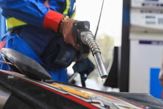 Mổ xẻ nguyên nhân thiếu hụt xăng, dầu