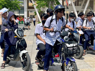 Gỡ khó các dịch vụ trong trường học