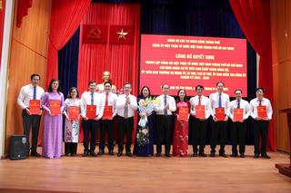 Mặt trận TP Hồ Chí Minh công bố quyết định thành lập Đảng bộ