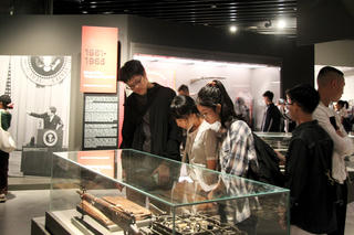 Bảo tàng ngày càng 'hút' người trẻ