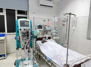 Người đàn ông suy đa tạng, lọc máu liên tục vì bị mò đốt