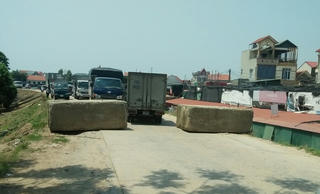 Hải Dương: Ngăn chặn xe quá tải 'phá' đê sau phản ánh của Báo Đại Đoàn Kết