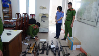 Quảng Nam: Bắt thanh niên tàng trữ 7 khẩu súng và hơn 1.000 viên đạn 