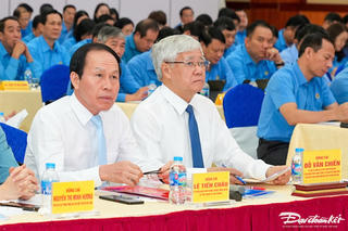 Chủ tịch Đỗ Văn Chiến dự hội nghị Ban chấp hành Tổng Liên đoàn Lao động Việt Nam lần thứ VII