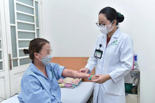 Nguy kịch vì dùng thuốc giảm cân thải độc, collagen không rõ nguồn gốc