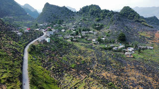 Thu phí tham quan Cao nguyên đá Đồng Văn: Vẫn còn nhiều băn khoăn