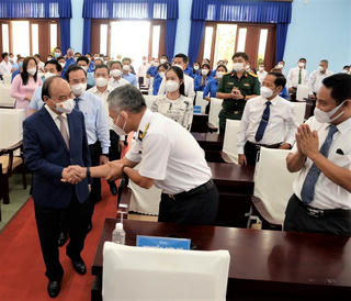 Chủ tịch nước Nguyễn Xuân Phúc: Tháo gỡ 'điểm nghẽn'để Củ Chi và Hóc Môn phát triển