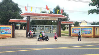 Quảng Nam: 15 học sinh tiểu học nhập viên sau khi ăn sữa chua