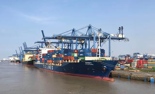 TP HCM thu 2.665 tỉ đồng từ phí hạ tầng cảng biển