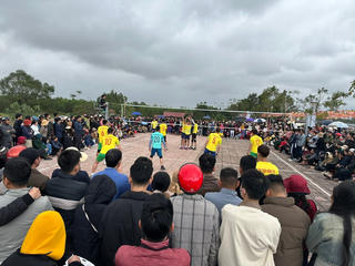 Trò chơi dân gian thu hút du khách ở Lễ hội Chùa Hương Tích