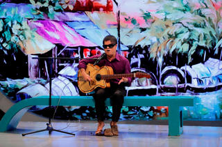 Trạm yêu thương: Tiếng hát thắp sáng cuộc đời người nghệ sĩ khiến thị