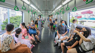 Thuận tiện và rẻ, vận tải công cộng sẽ đắt khách