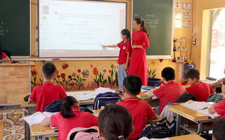 Thí điểm tuyển dụng giáo viên có trình độ cao đẳng