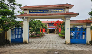 Quảng Bình: Vì ghen, cô gái 9X dùng điện thoại đánh nữ thủ quỹ tại phòng làm việc