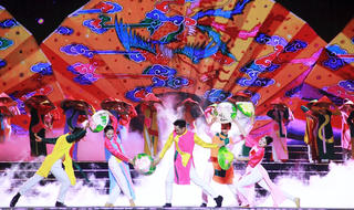 Để áo dài được vinh danh